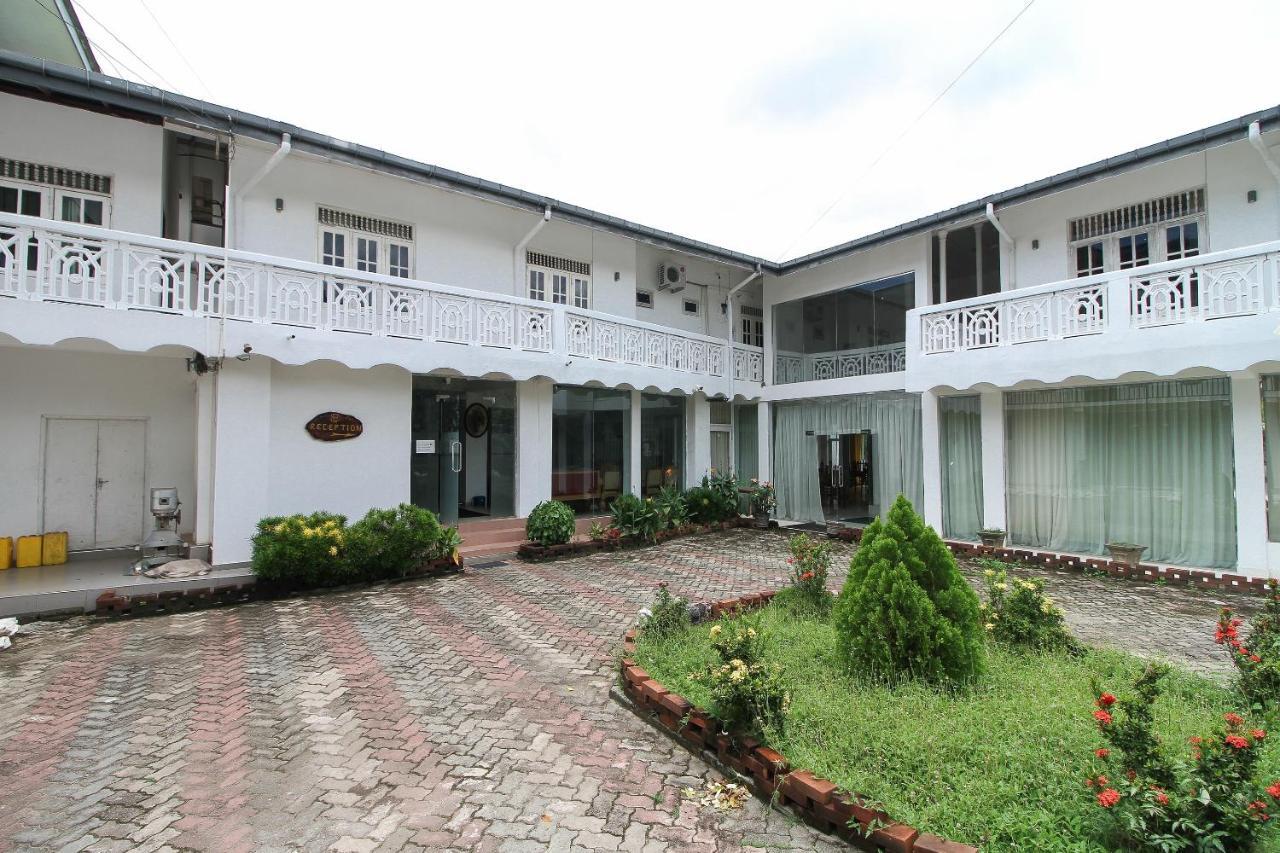 Hotel Empryean Katunayaka Εξωτερικό φωτογραφία